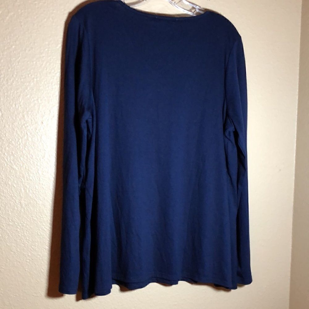 DG2 by Diane Gilman faux wrap long sleeve top in rich navy blue soft knit Size L - Picture 7 of 12